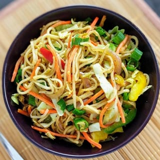 Veg Hakka Noodles
