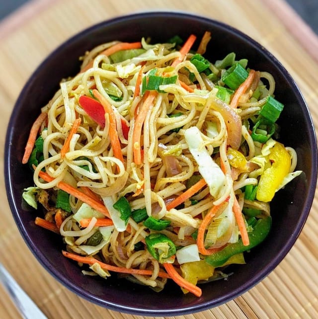 Veg Hakka Noodles.