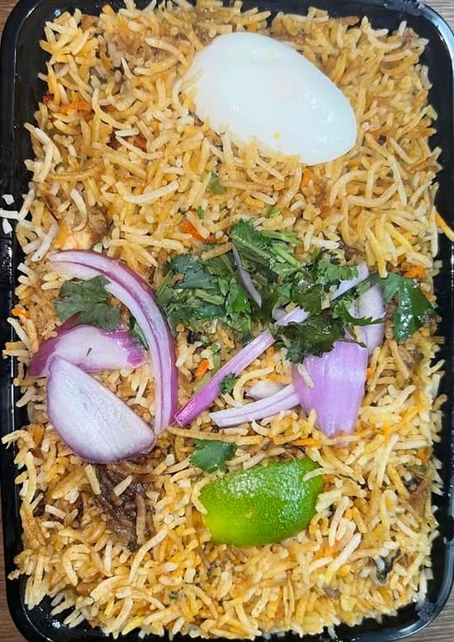 Chicken Biryani Boneless Family.